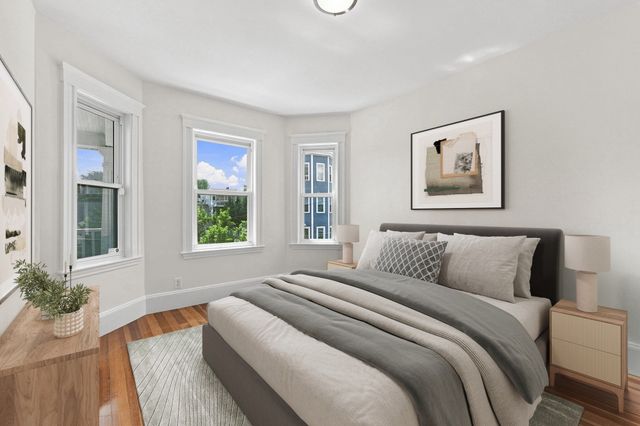 80 Harbor View St 2, Boston, MA 02125