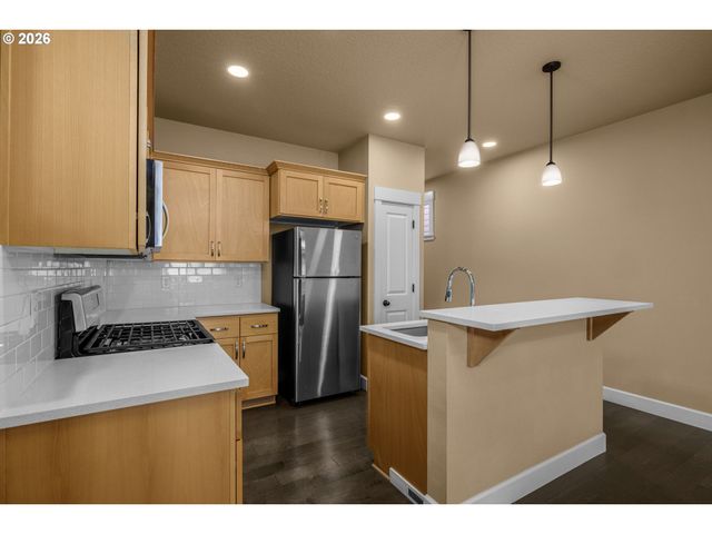 9126 N SEWARD Ave, Portland, OR 97217