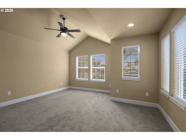9126 N SEWARD Ave, Portland, OR 97217