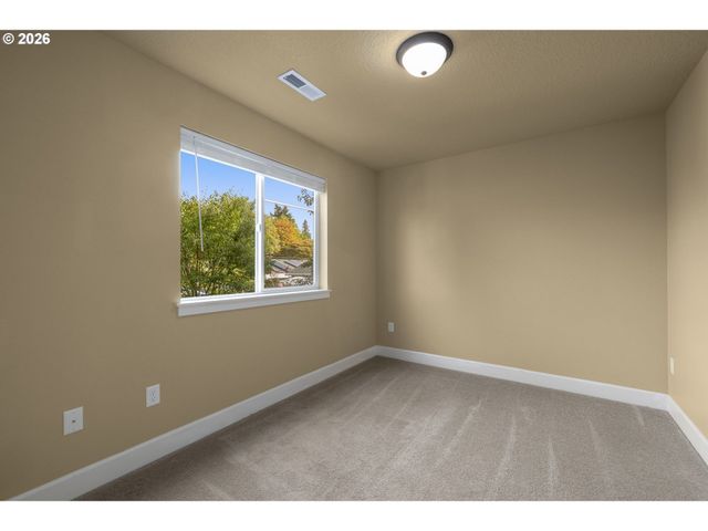 9126 N SEWARD Ave, Portland, OR 97217