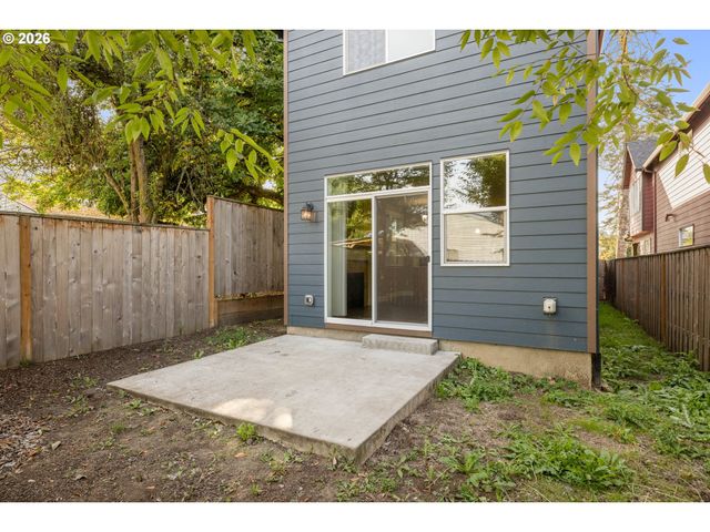9126 N SEWARD Ave, Portland, OR 97217
