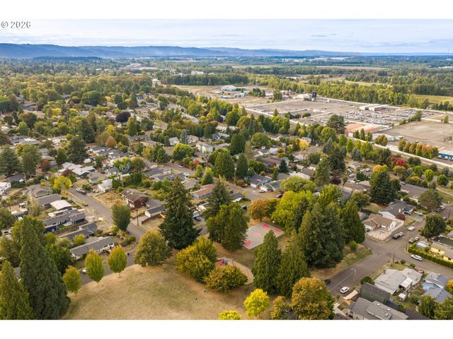 9126 N SEWARD Ave, Portland, OR 97217