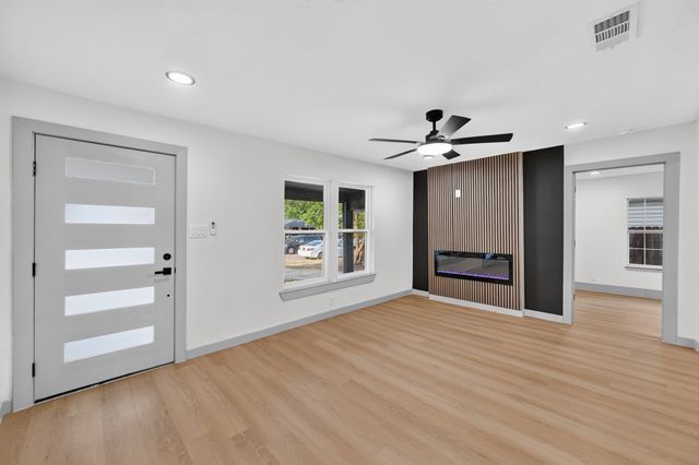 1721 IDA Street, Arlington, TX 76010
