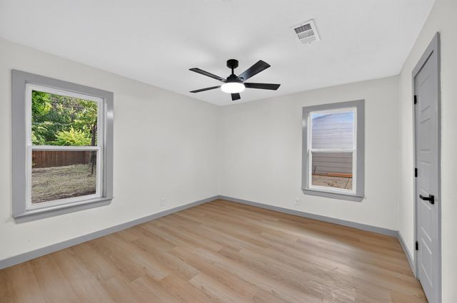 1721 IDA Street, Arlington, TX 76010