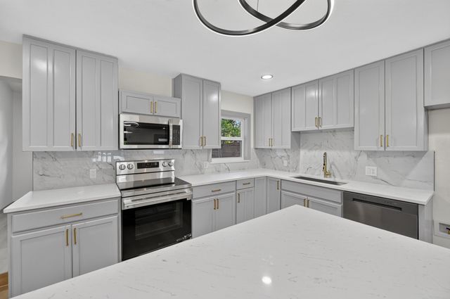 1721 IDA Street, Arlington, TX 76010