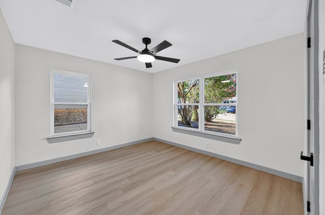 1721 IDA Street, Arlington, TX 76010