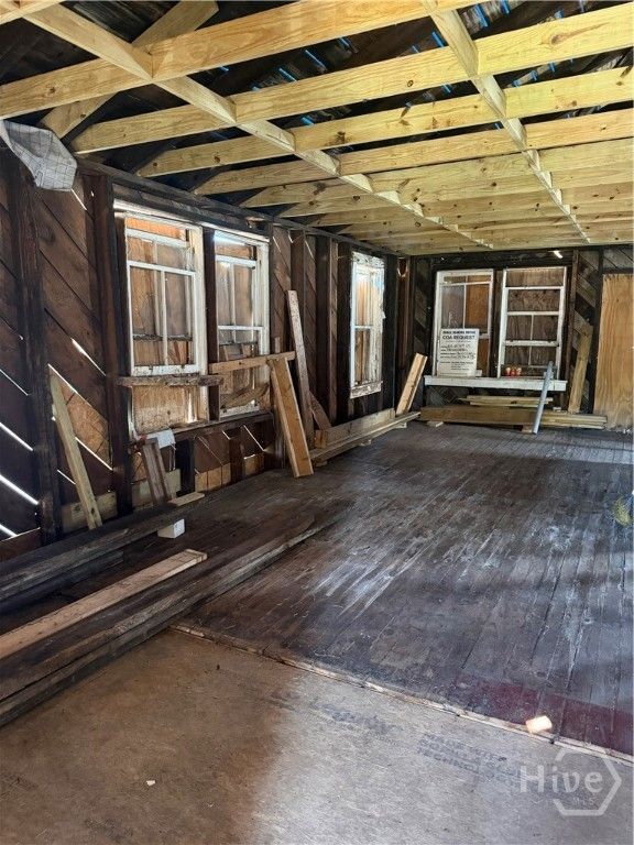Image 5 of property listing at 613 W 41st Street, Savannah, GA 31415