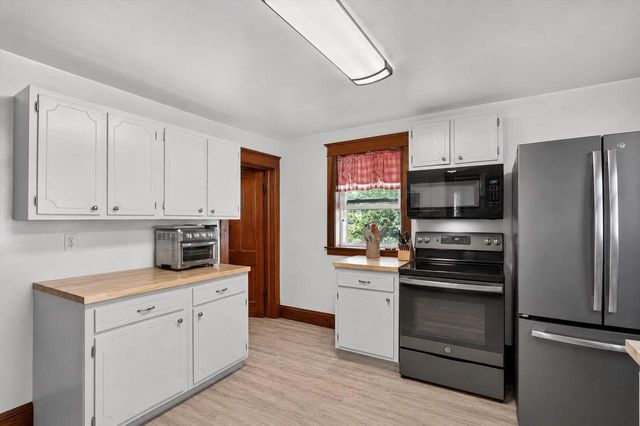 W1012 Spring Creek Road, Brodhead, WI 53520