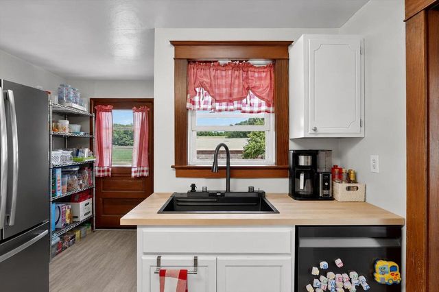 W1012 Spring Creek Road, Brodhead, WI 53520