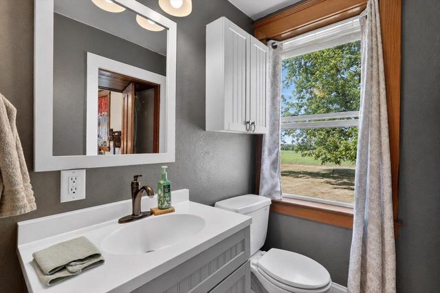 W1012 Spring Creek Road, Brodhead, WI 53520