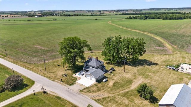 W1012 Spring Creek Road, Brodhead, WI 53520