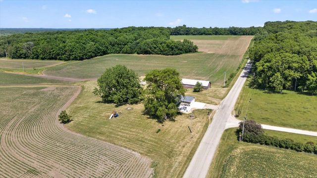 W1012 Spring Creek Road, Brodhead, WI 53520