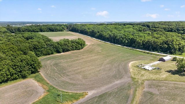 W1012 Spring Creek Road, Brodhead, WI 53520