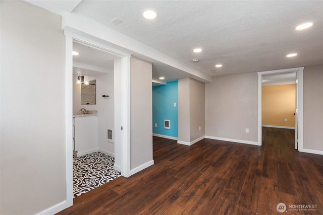 212 Euclid Avenue, Shelton, WA 98584