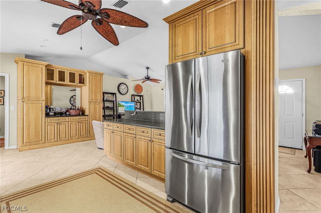 1932 SE 8th AVE, Cape Coral, FL 33990