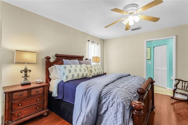 1932 SE 8th AVE, Cape Coral, FL 33990