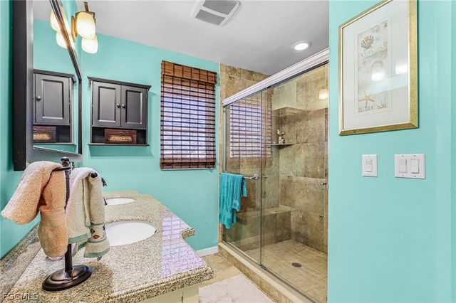 1932 SE 8th AVE, Cape Coral, FL 33990