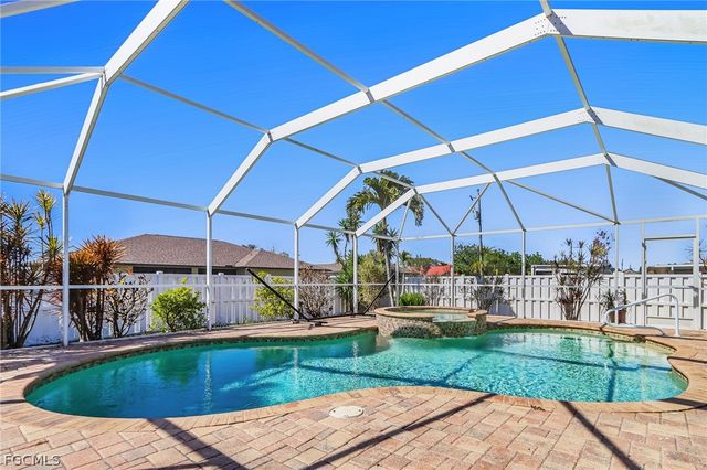 1932 SE 8th AVE, Cape Coral, FL 33990