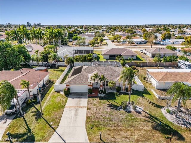1932 SE 8th AVE, Cape Coral, FL 33990