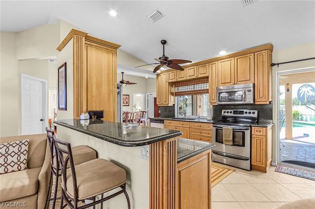 1932 SE 8th AVE, Cape Coral, FL 33990