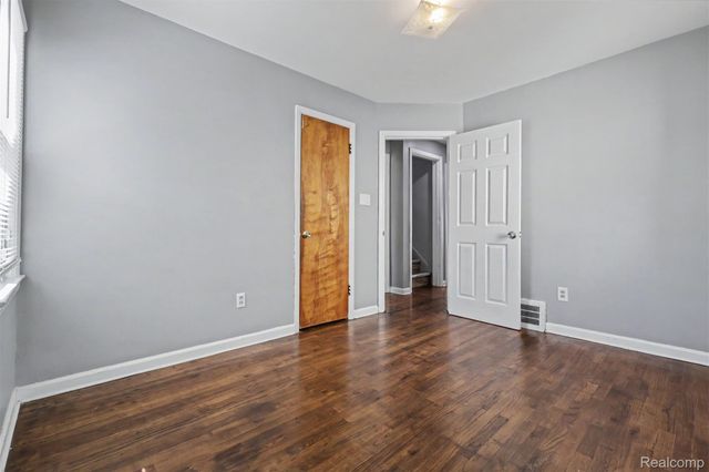 6436 Grandville Avenue, Detroit, MI 48228