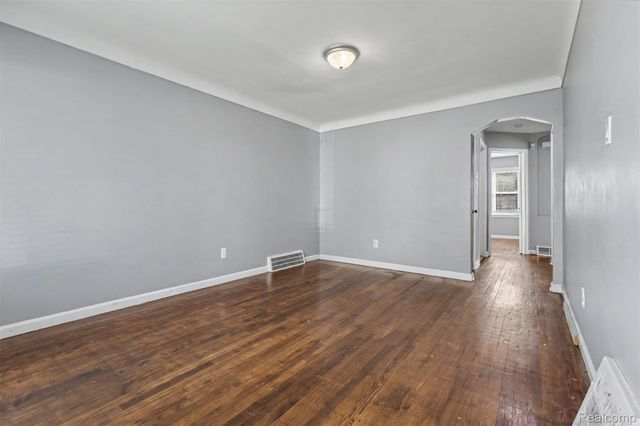 6436 Grandville Avenue, Detroit, MI 48228