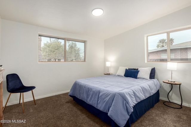 861 S Charles Avenue, Tucson, AZ 85711