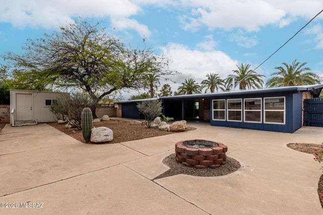 861 S Charles Avenue, Tucson, AZ 85711