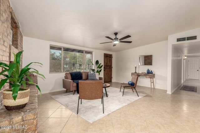 861 S Charles Avenue, Tucson, AZ 85711