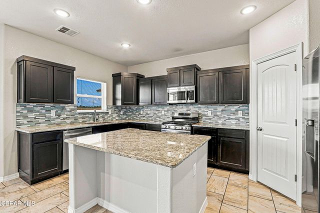 6173 HIDDEN PASSAGE Avenue, El Paso, TX 79924