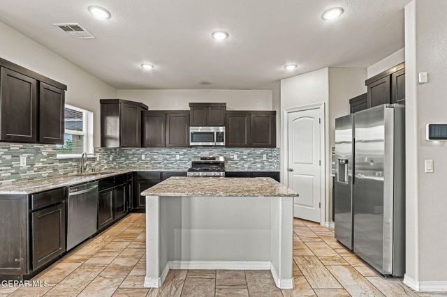 6173 HIDDEN PASSAGE Avenue, El Paso, TX 79924