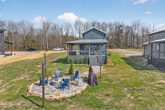 113 Shoreside Ct, Tracy City, TN 37387