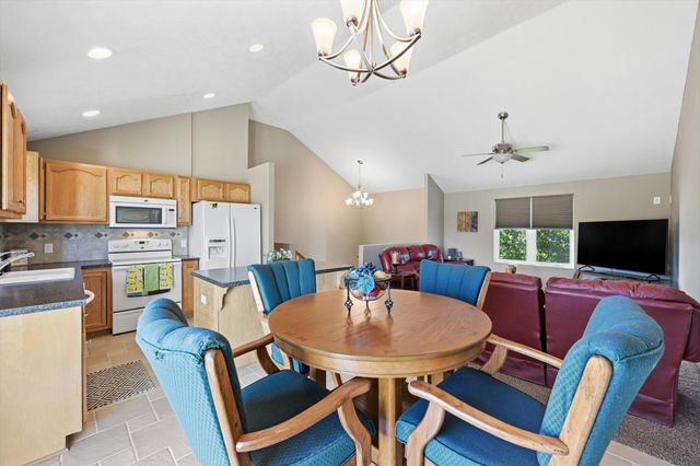 4910 CEDARBROOK Drive, Council Bluffs, IA 51503