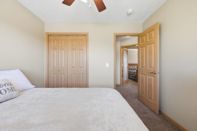4910 CEDARBROOK Drive, Council Bluffs, IA 51503
