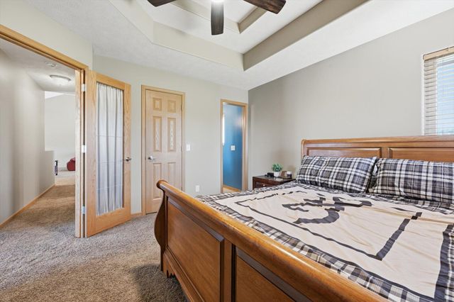 4910 CEDARBROOK Drive, Council Bluffs, IA 51503