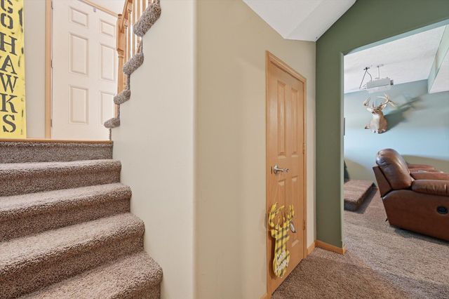 4910 CEDARBROOK Drive, Council Bluffs, IA 51503