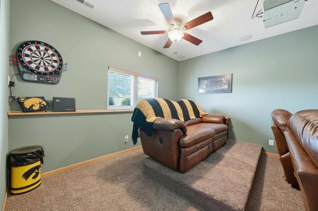 4910 CEDARBROOK Drive, Council Bluffs, IA 51503