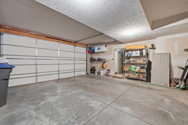 4910 CEDARBROOK Drive, Council Bluffs, IA 51503