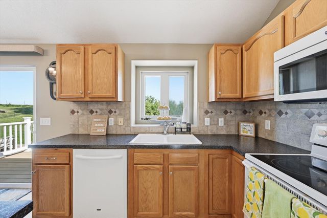 4910 CEDARBROOK Drive, Council Bluffs, IA 51503