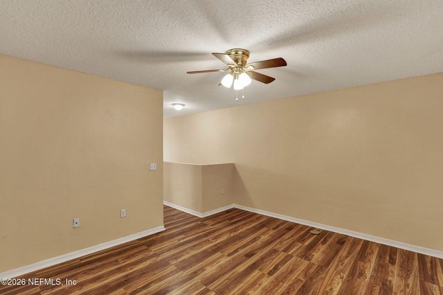 3754 VERDE GARDENS Circle, Jacksonville, FL 32218