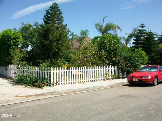 923 Pacific Avenue, Simi Valley, CA 93065