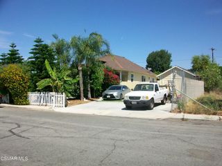 923 Pacific Avenue, Simi Valley, CA 93065