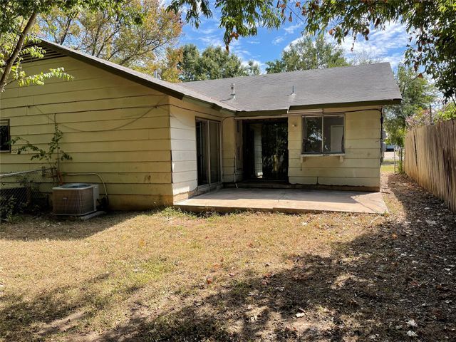 5806 Emerald Forest DR A, Austin, TX 78745