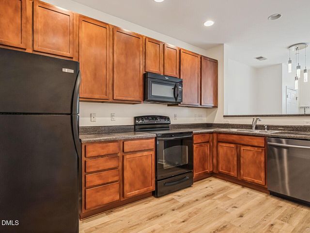 1120 Renewal Place 105, Raleigh, NC 27603