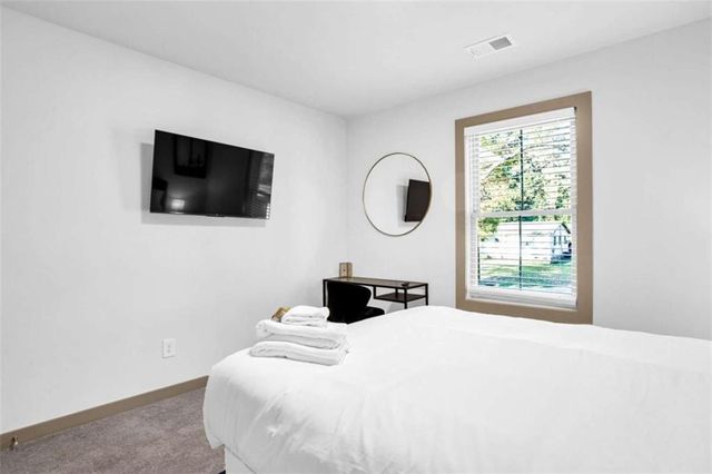 128 Nathan Road, Atlanta, GA 30331