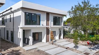 11 SE 12th Ave, Fort Lauderdale, FL 33301