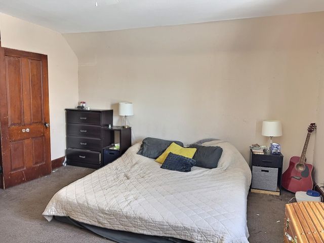 211 Allison St, Newton, KS 67114