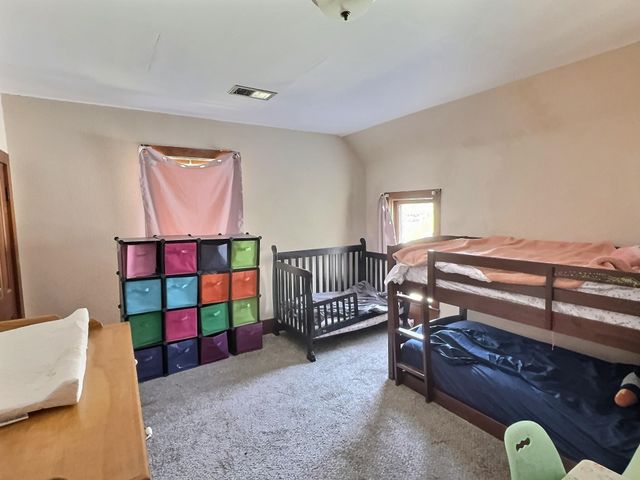 211 Allison St, Newton, KS 67114