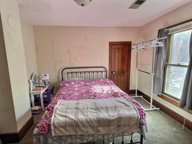 211 Allison St, Newton, KS 67114