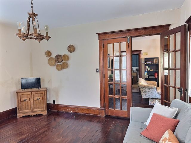 211 Allison St, Newton, KS 67114